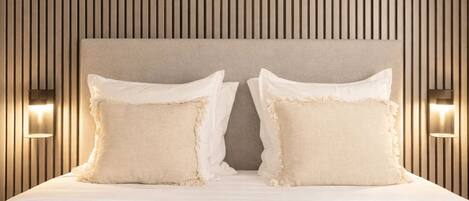 Deluxe Apartment, Courtyard View