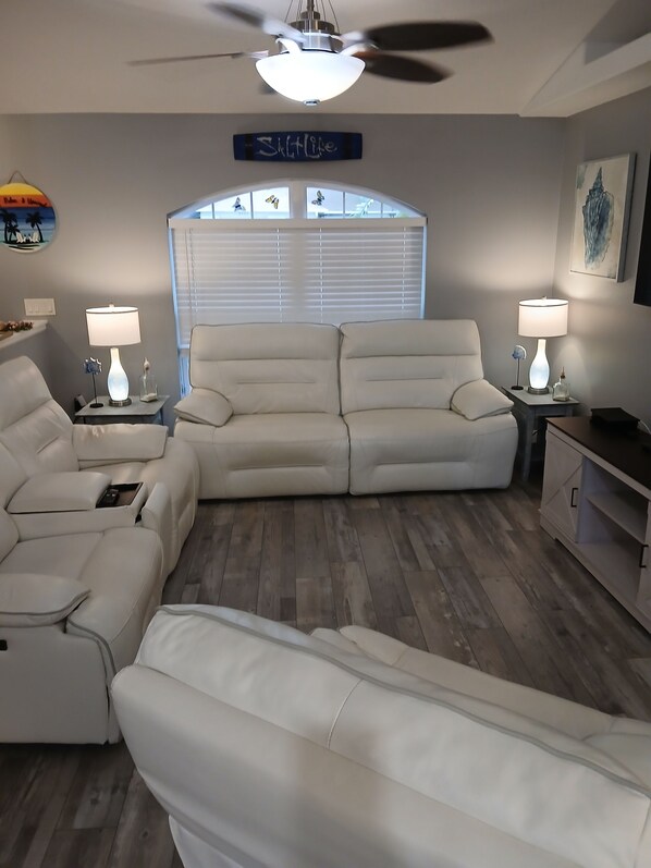 Smart TV, video games