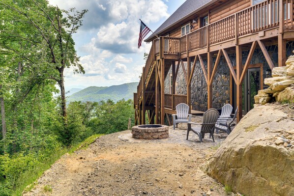 House (3 Bedrooms) | Interior - Hot Tub, Game Room & Views: Mars Hill Mtn Retreat! (Mars Hill)