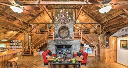 Hot Tub, Game Room & Views: Mars Hill Mtn Retreat!