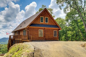 House (3 Bedrooms) | Interior - Hot Tub, Game Room & Views: Mars Hill Mtn Retreat! (Mars Hill)