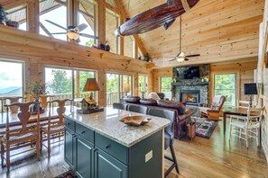 House (3 Bedrooms) | Interior - Hot Tub, Game Room & Views: Mars Hill Mtn Retreat! (Mars Hill)