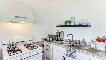 Apartment (0 Bedroom) | Interior