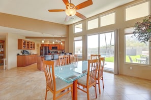 House (5 Bedrooms) | Interior