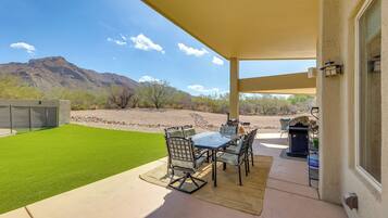 House (5 Bedrooms) | Interior