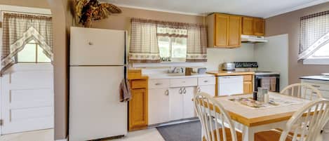 House (4 Bedrooms) | Interior