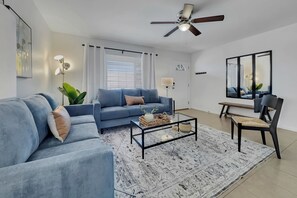 House (3 Bedrooms) | Front of property