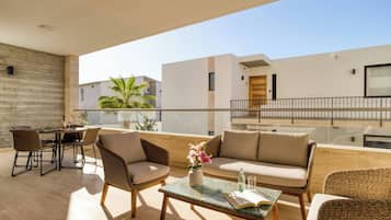 Appartement, 3 slaapkamers, uitzicht op tuin | Balkon