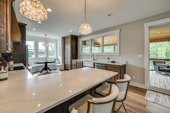 Interior - 14 Mi to Mammoth Cave NP: Spacious Family Home (Clarkson)