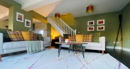 The Old Boathouse Holiday Cottage on the Shores of Lough Erne-4 Double Bedrooms