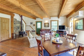 House (2 Bedrooms) | Front of property
