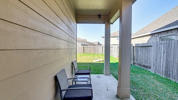 House (4 Bedrooms) | Interior