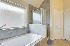 House (4 Bedrooms) | Interior - Covered Patio & Spacious Yard: Houston Area Home! (Humble)