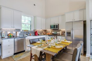 Cottage (2 Bedrooms) | Interior