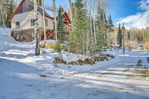 Interior - Private Hot Tub & Mountain Views: Duplex in Salida (Monarch)
