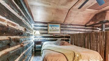 House (1 Bedroom) | Interior