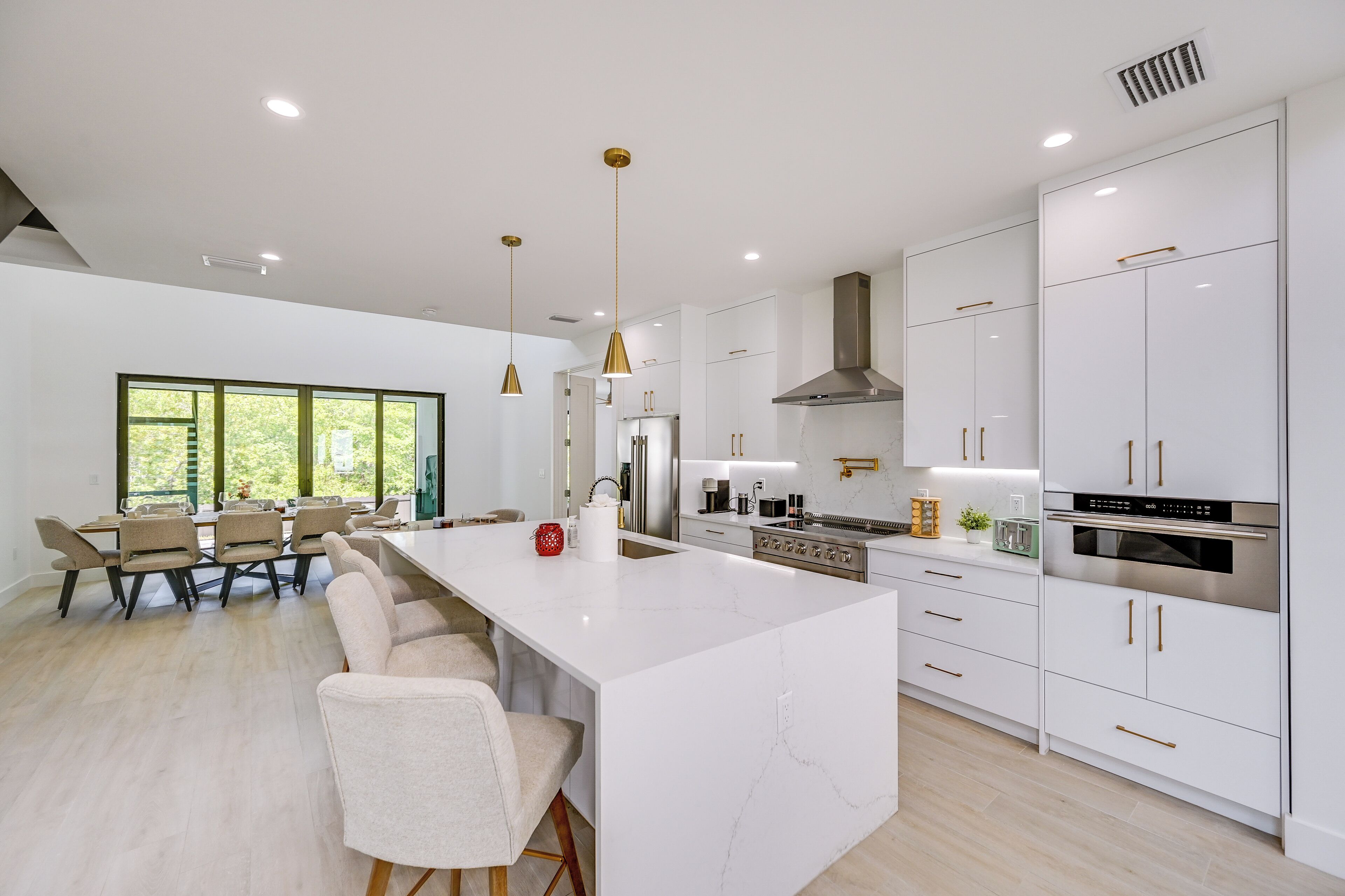 House (4 Bedrooms) | Interior