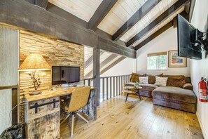 Cottage (2 Bedrooms) | Interior