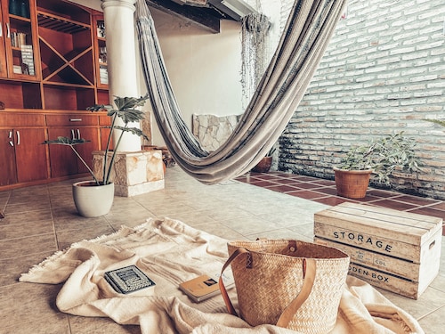 Peace 5 minutes from Shopping del sol, bohemian and modern house.