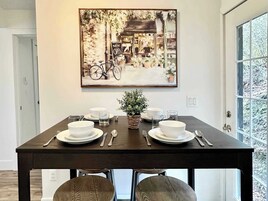 House | 4 bedrooms, Internet