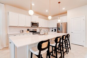 House | 8 bedrooms, Internet - 15807 Luxury 8 Bedroom Family Home With Game Room (Clermont)