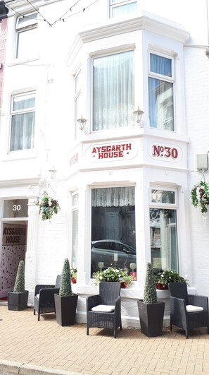 Exterior - AYSGARTH HOUSE (Blackpool)