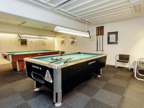 Apartment | Game room