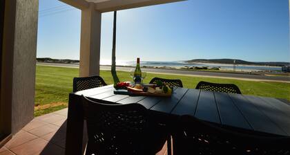 Pelican Shore Villa 1- Kalbarri WA