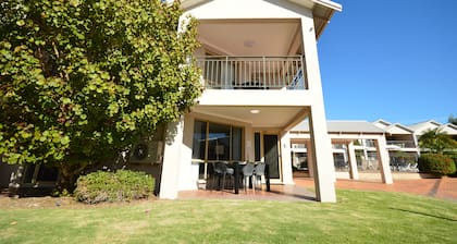 Pelican Shore Villa 11- Kalbarri WA