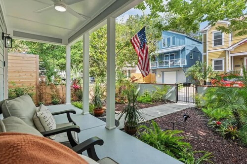 Lincolnville Cottage with 3 bedrooms, 2 full baths