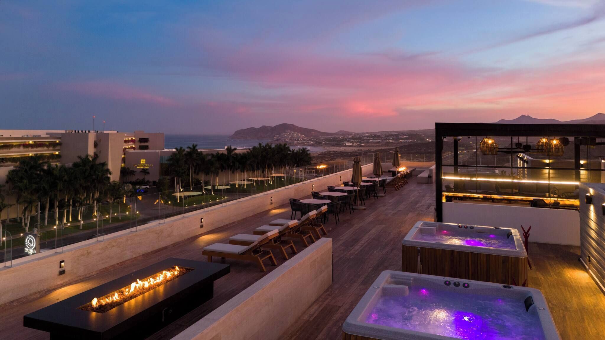 อพาร์ทเมนท์, 2 ห้องนอน, วิวสวน | รับประทานอาหารกลางแจ้ง