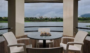 Couples dining - Pichola Vilas (Udaipur)