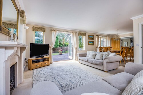 Kingley - Chichester - sleeps 10 guests  in 4 bedrooms