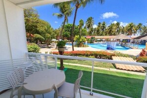 Deluxe kamer, niet-roken, balkon | Uitzicht vanuit accommodatie