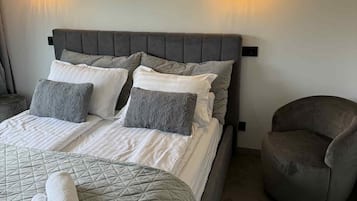1 chambre, fer et planche Ă  repasser, Wi-Fi gratuit, draps fournis