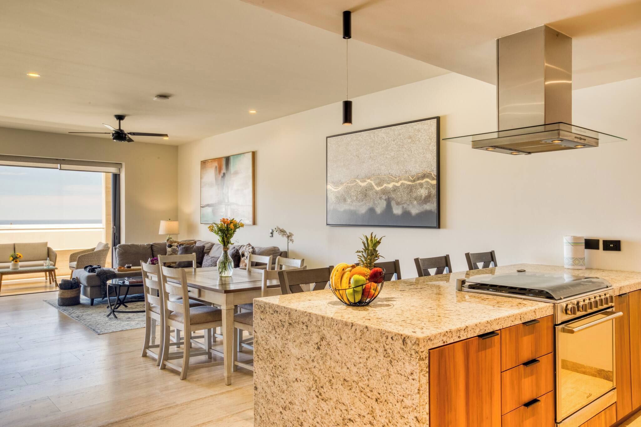Apartment, 6 Bedrooms | Dining room