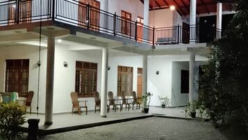 Bagian depan properti