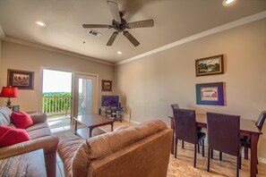 Condo, 3 Bedrooms | Living area