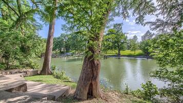 Condo, 3 Bedrooms | Property grounds
