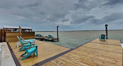 Casa Blanca | Waterfront, Pool + Pier