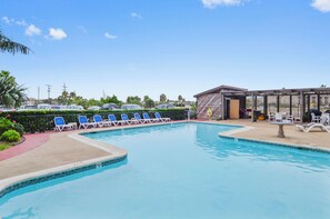 Opvarmet pool