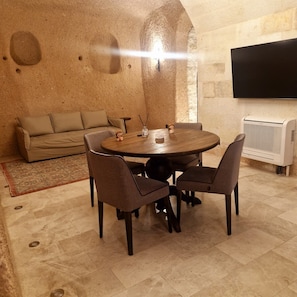 Superior Suite | Living area