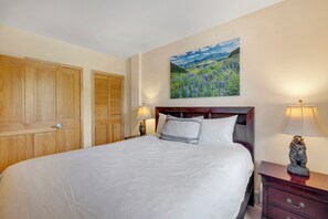 2 bedrooms, Internet, bed sheets