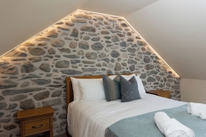 3 habitaciones, decoración personalizada y muebles diferentes