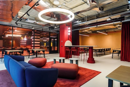 Lobby lounge. CX Modena Crocetta