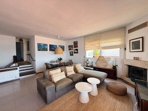 TV - Agi El Xalet Casa for rent in Roses Girona. (Roses)