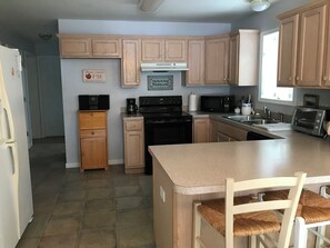 Mikrowelle, Ofen, Herdplatte, Geschirrspüler