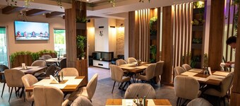 Villa Vratnica - Restaurant & Apartments