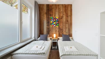 3 bedrooms, iron/ironing board, free WiFi, bed sheets