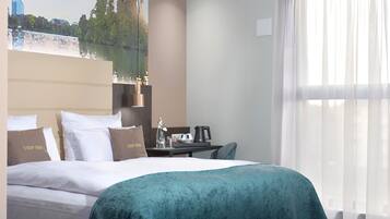 Superior Double Room | Peti besi dalam bilik, meja, langsir/tirai gelap terus, kalis bunyi